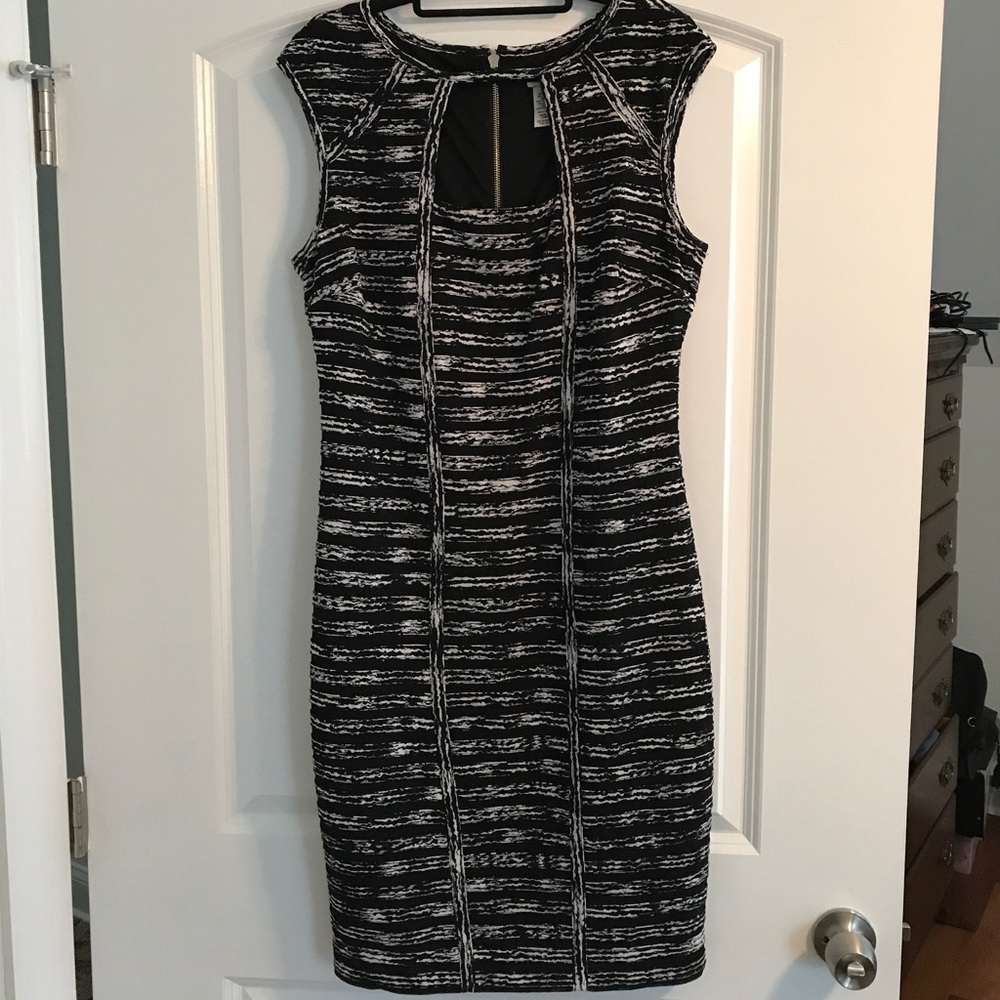 Caché size 10 Black/White cocktail dress